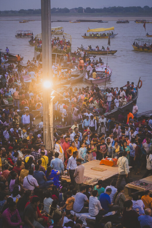 Christchurch photographer, visiting Varanas, India and the Ganges evening ceremony