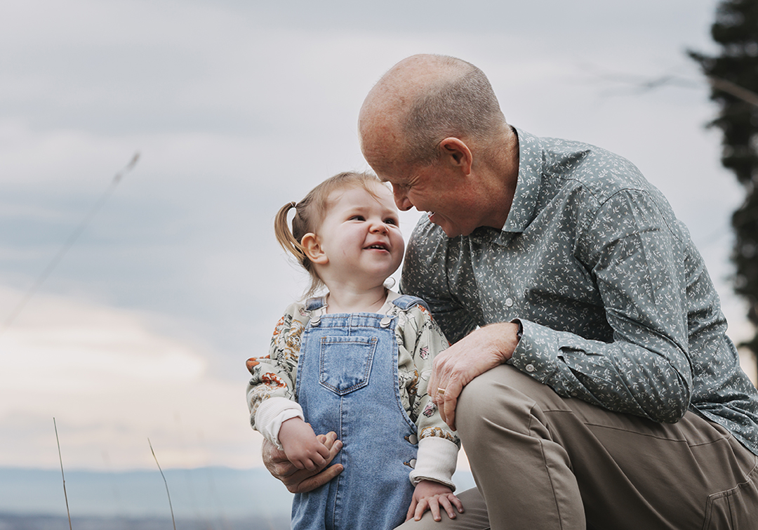 Family Portraits in Italy. Family Portraits in Rome, Naples, and Amalfi Coast. Family Friendly Activities in Italy. Best Italian Photographer. Family portraits with grandparents in italy, grandfather and granddaughter enjoying a moment.