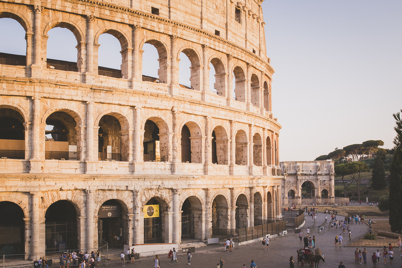 Family Portraits in Italy. Family Portraits in Rome, Naples, and Amalfi Coast. Family Friendly Activities in Italy. Best Italian Photographer. Visit the Colosseum in Rome with family.